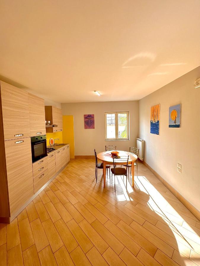 Nobile Dimora Apartment เนเปิลส์ ภายนอก รูปภาพ